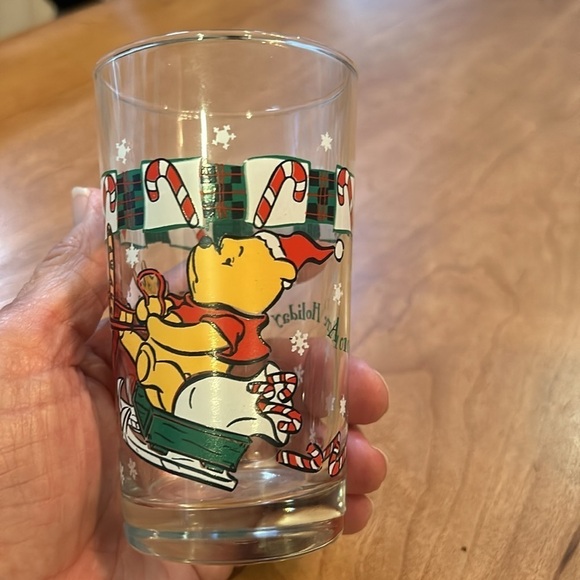 Disney Pooh Set of 2 Christmas Juice Glasses - Picture 2 of 8